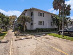Picture of 4928 W Gandy Boulevard Unit G203, Tampa, FL 33611