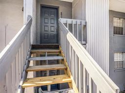 Picture of 4928 W Gandy Boulevard Unit G203, Tampa, FL 33611