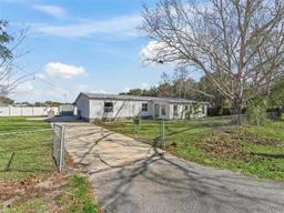 Picture of 9785 SE 170Th Place, Summerfield, FL 34491