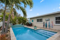 Picture of 1350 Maple Street Sw, Largo, FL 33770