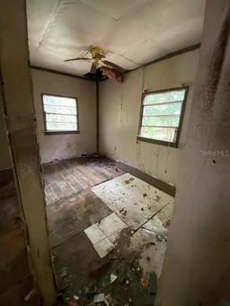 Picture of 12799 SE 37Th Court, Belleview, FL 34420