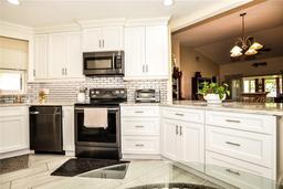 Picture of 3976 Cypress Landing W, Winter Haven, FL 33884