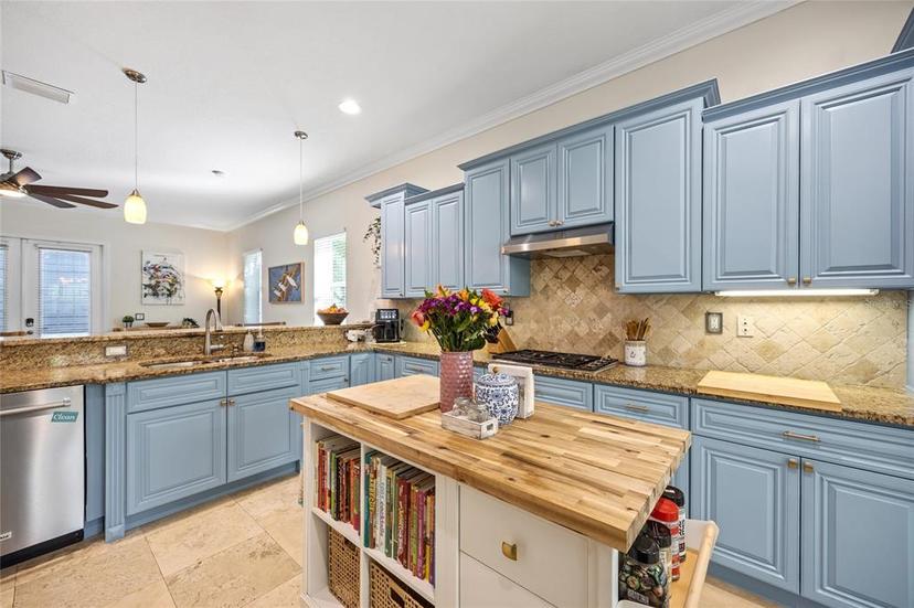 Picture of 4301 W San Luis Street, Tampa FL 33629