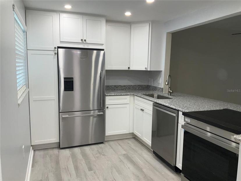 Picture of 10351 Regal Drive Unit 10, Largo FL 33774