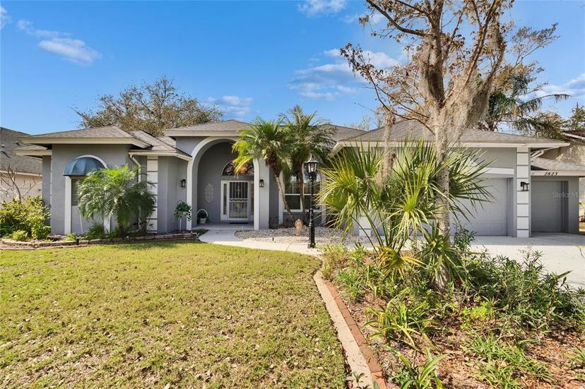 Picture of 2823 Clubhouse Drive, Plant City FL 33566