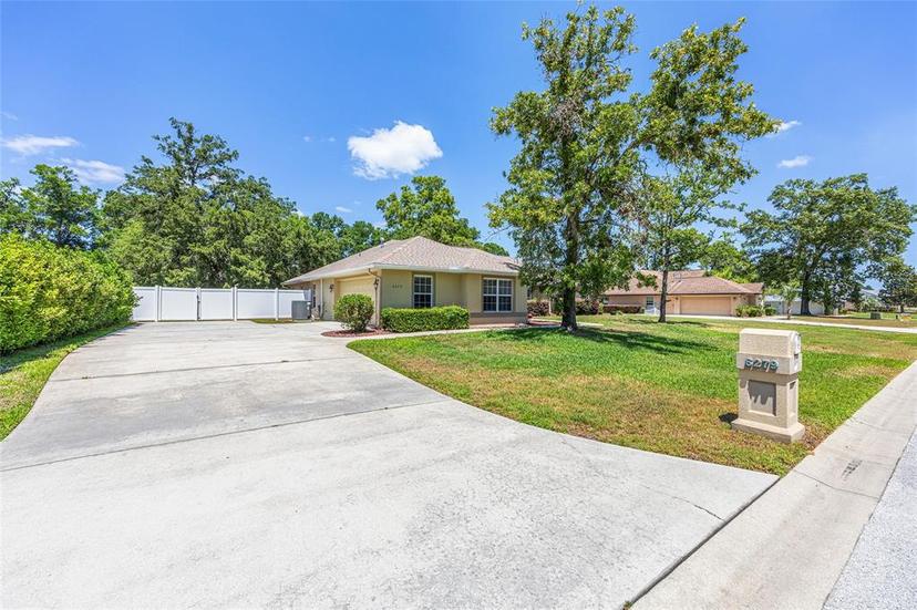 Picture of 6279 SE 8Th Lane, Ocala FL 34472