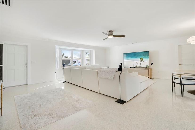 Picture of 329 Avenida Leona, Sarasota FL 34242