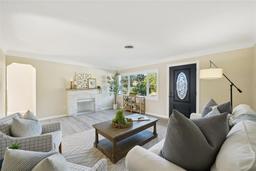 Picture of 2320 E Harbor Drive S, St Petersburg, FL 33705
