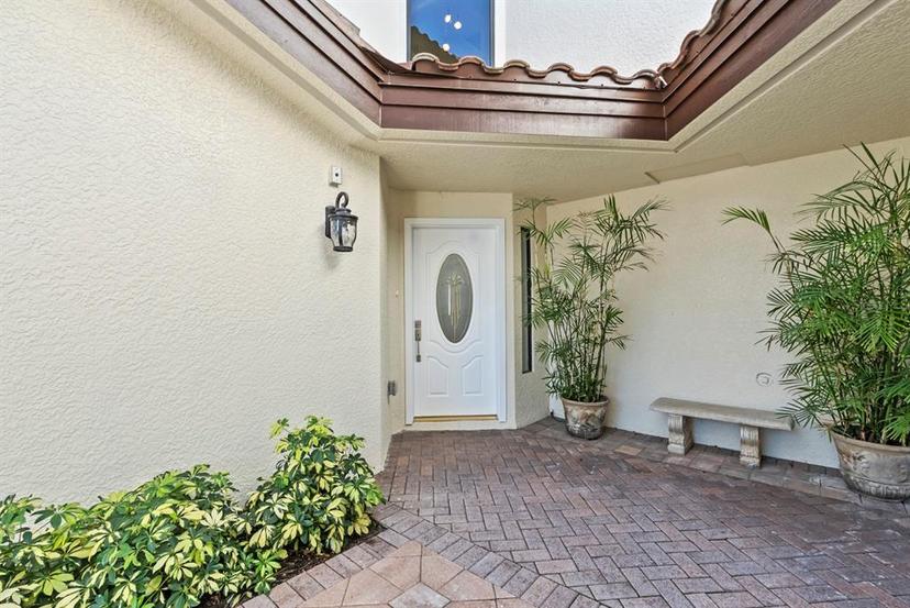 Picture of 1311 Chesapeake Avenue Unit 4A, Naples FL 34102