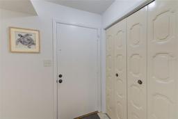 Picture of 1012 Pearce Drive Unit 101, Clearwater, FL 33764