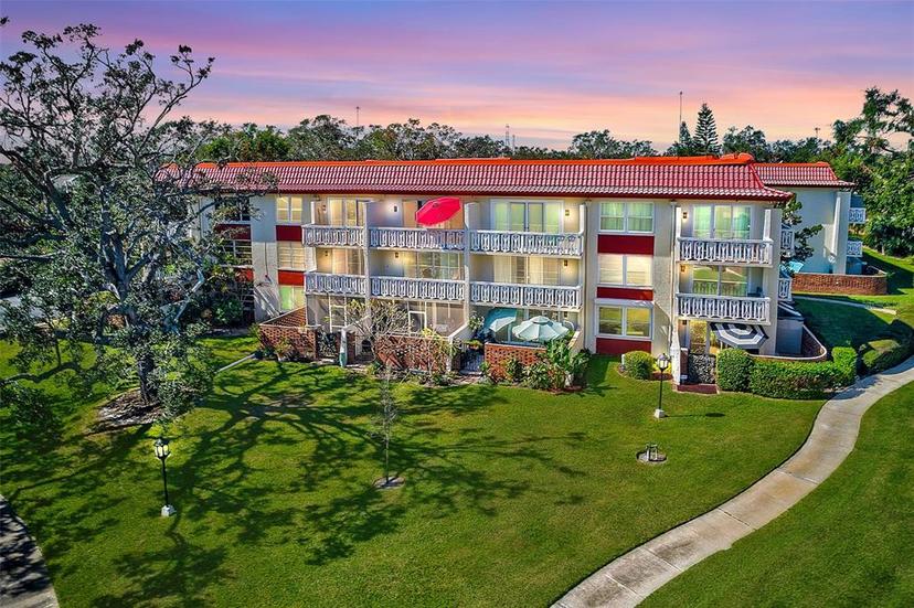 Picture of 1012 Pearce Drive Unit 101, Clearwater FL 33764