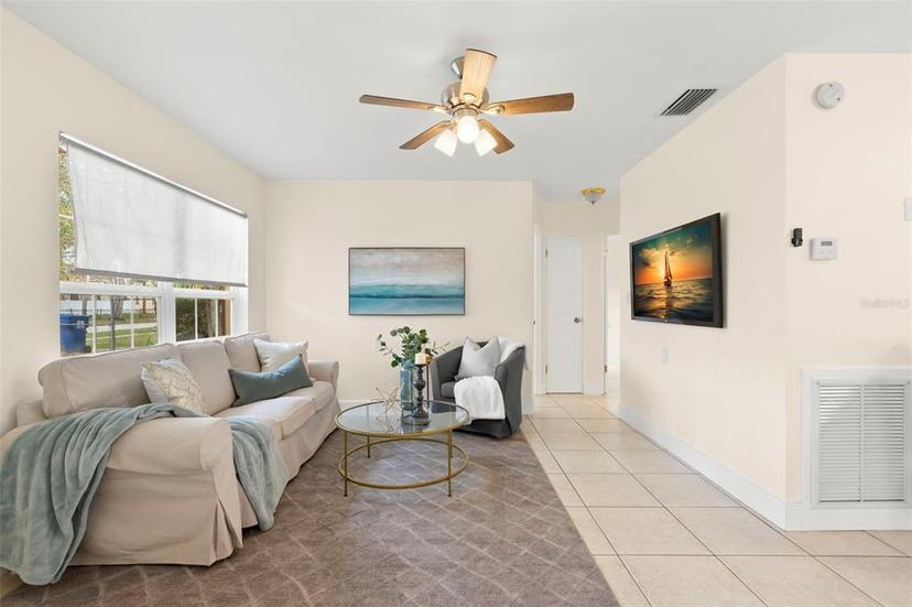 Picture of 500 86Th Avenue N, St Petersburg FL 33702