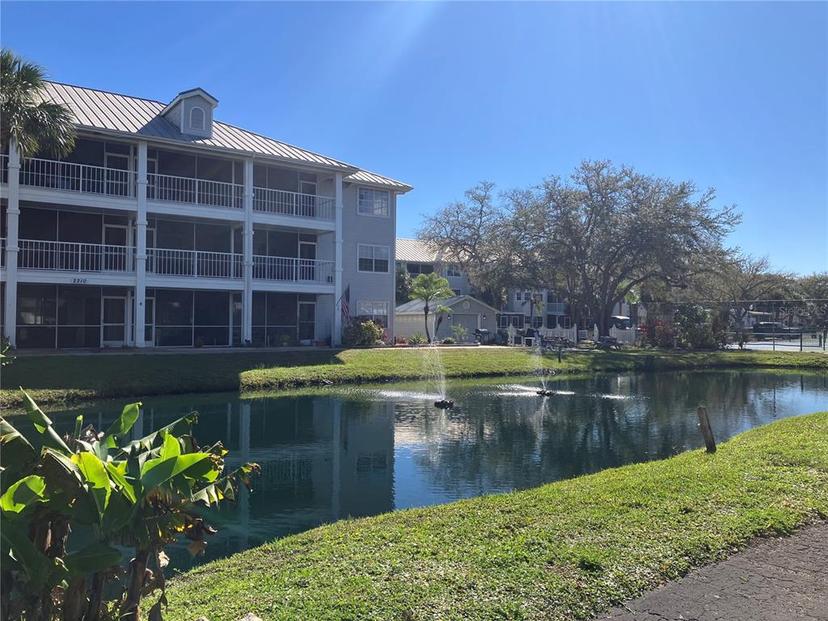 Picture of 2210 Vista Del Sol Circle Unit # 519, Lutz FL 33558
