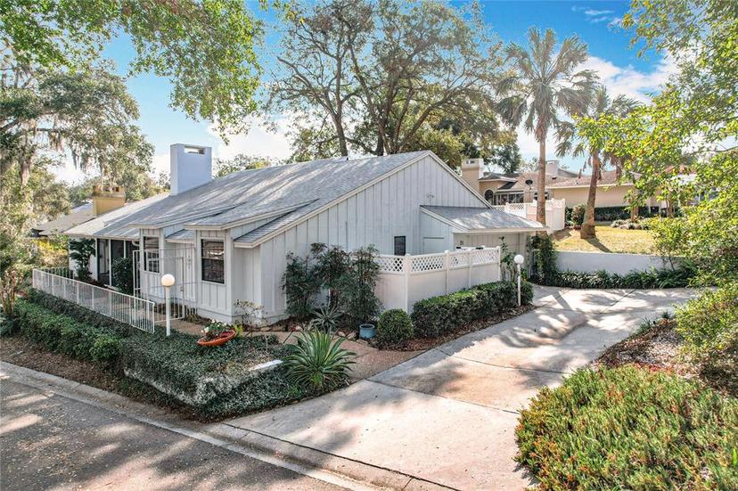 Picture of 21 Townhill Drive, Eustis FL 32726