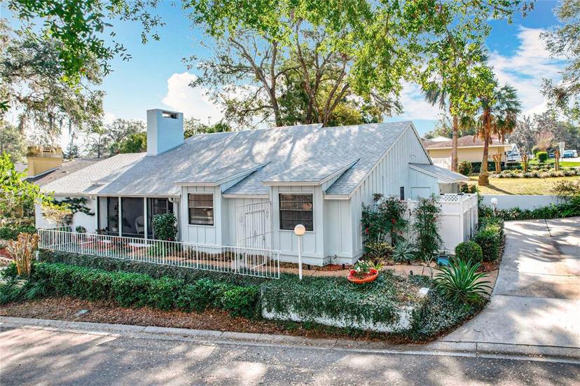 Picture of 21 Townhill Drive, Eustis FL 32726