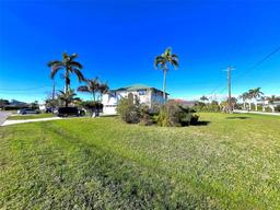 Picture of 103 Tahiti Circle, Naples, FL 34113