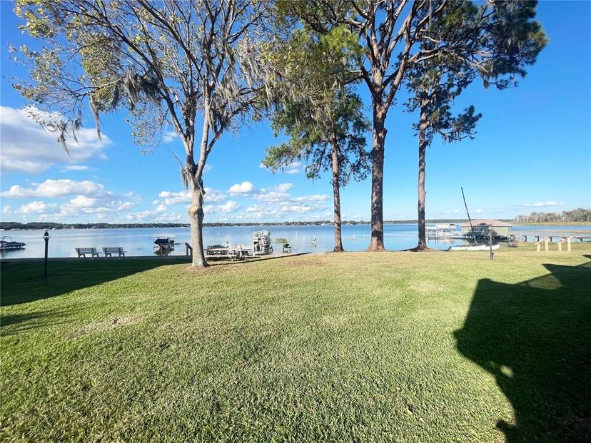 Picture of 11001 SE Sunset Harbor Road Unit A08, Summerfield FL 34491