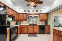 Picture of 762 Canberra Rd, Winter Haven, FL 33884
