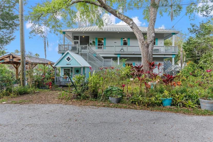 Picture of 8117 River Point Drive, Weeki Wachee FL 34607