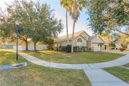 Picture of 7139 Colony Pointe Drive, Riverview, FL 33578