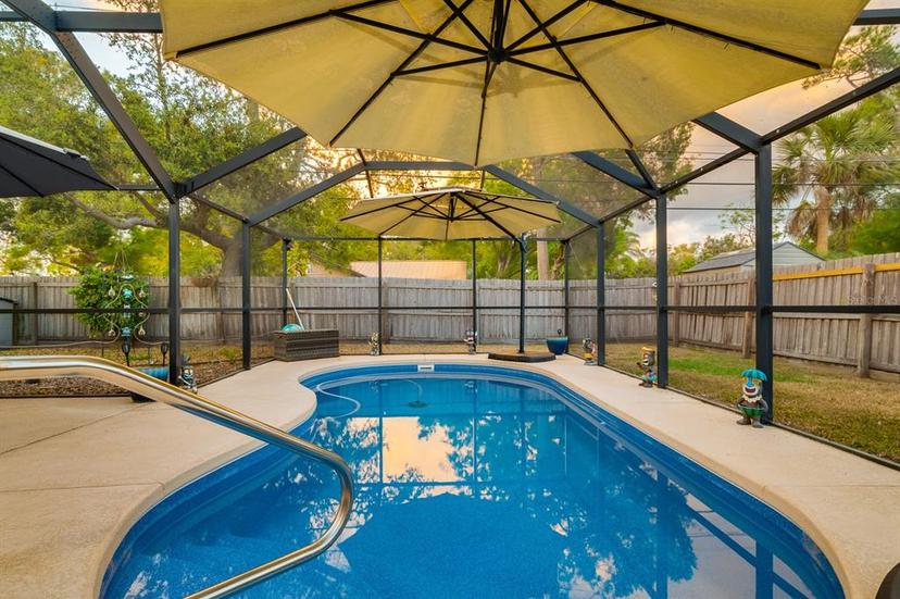 Picture of 12597 83Rd Avenue, Seminole FL 33776