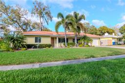 Picture of 220 Garden Circle S, Dunedin, FL 34698