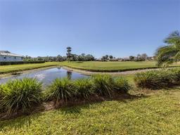 Picture of 2602 Ravinia Circle Unit 2602, Venice, FL 34292