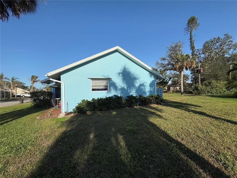 Picture of 519 Bellaire Drive, Venice FL 34293