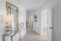 Picture of 1984 Kansas Avenue Ne, St Petersburg, FL 33703
