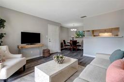 Picture of 1400 Gandy Boulevard N Unit 502, St Petersburg, FL 33702