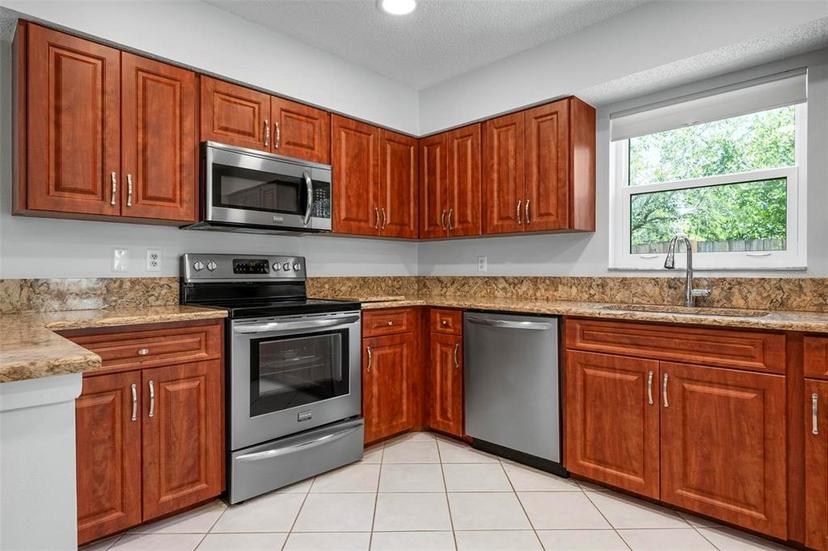 Picture of 3296 Tallywood Court Unit 7097, Sarasota FL 34237