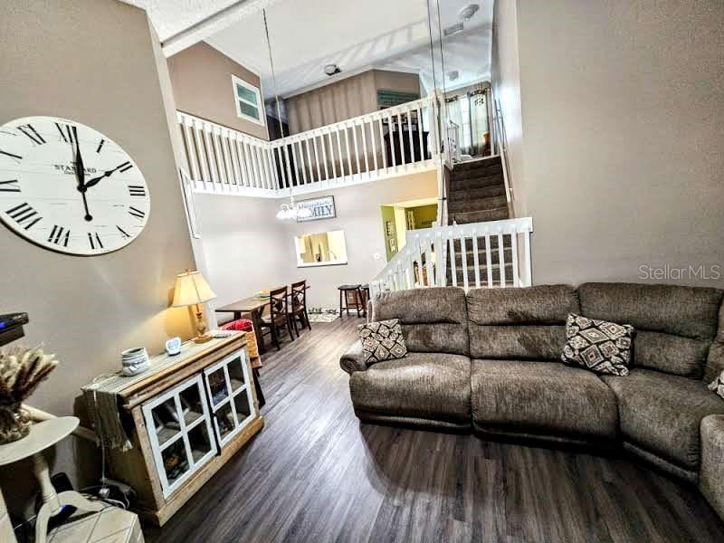 Picture of 1988 Georgia Circle S, Clearwater FL 33760