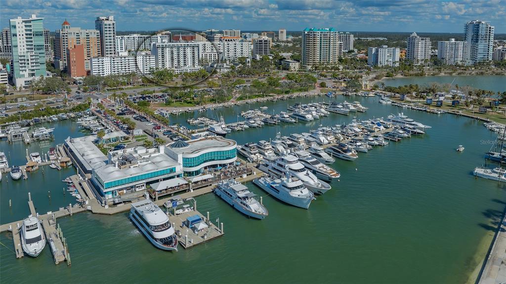 Picture of 101 S Gulfstream Avenue Unit 4J, Sarasota, FL 34236