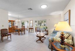 Picture of 2338 Gainesborough Loop Unit 0, Sun City Center, FL 33573