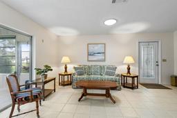 Picture of 2338 Gainesborough Loop Unit 0, Sun City Center, FL 33573