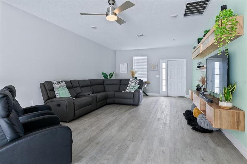 Picture of 113 Plumosus Park Dr, Deland FL 32724