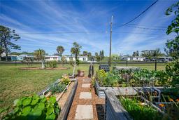 Picture of 1690 Edith Avenue, Englewood, FL 34223