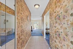 Picture of 14019 Briardale Lane, Tampa, FL 33618