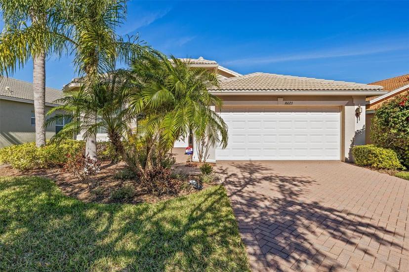Picture of 16023 Golden Lakes Drive, Wimauma FL 33598