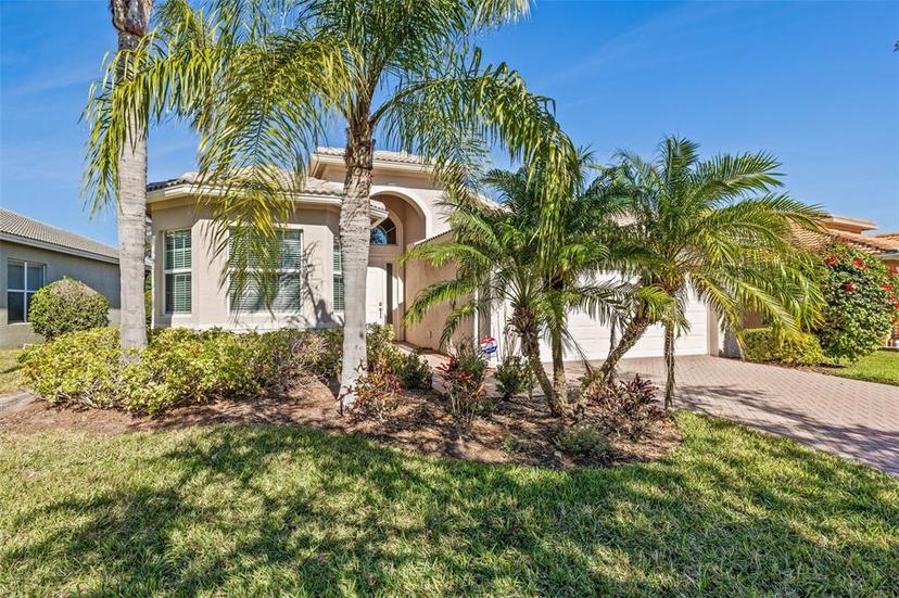 Picture of 16023 Golden Lakes Drive, Wimauma FL 33598