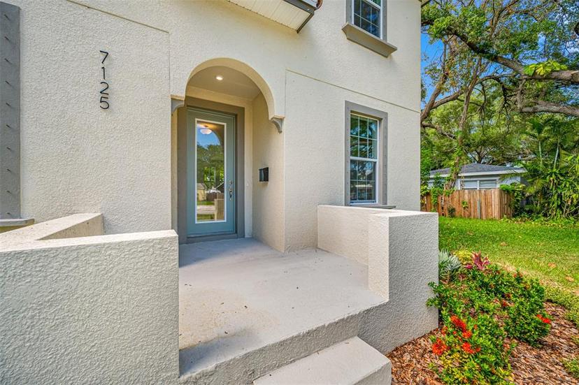 Picture of 7125 6Th Avenue N, St Petersburg FL 33710