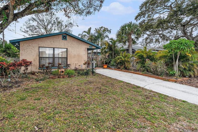Picture of 1720 34Th Avenue N, St Petersburg FL 33713