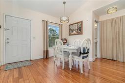 Picture of 2552 Woodgate Boulevard Unit 204, Orlando, FL 32822