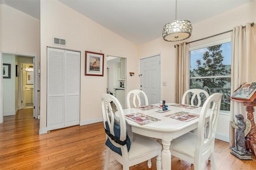 Picture of 2552 Woodgate Boulevard Unit 204, Orlando FL 32822