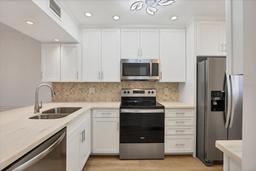 Picture of 454 Cerromar Road Unit 174, Venice, FL 34293