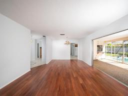Picture of 1838 Sandalwood Drive, Sarasota, FL 34231