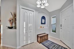 Picture of 6809 Exeter Park Place, Apollo Beach, FL 33572