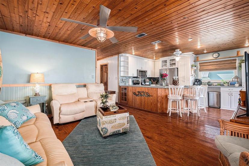 Picture of 9920 Alavista Drive, Gibsonton FL 33534