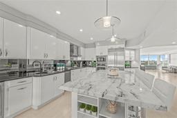Picture of 1280 Dolphin Bay Way Unit 402, Sarasota, FL 34242