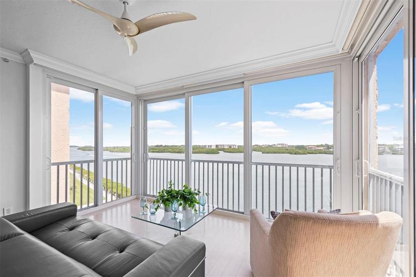 Picture of 1280 Dolphin Bay Way Unit 402, Sarasota FL 34242